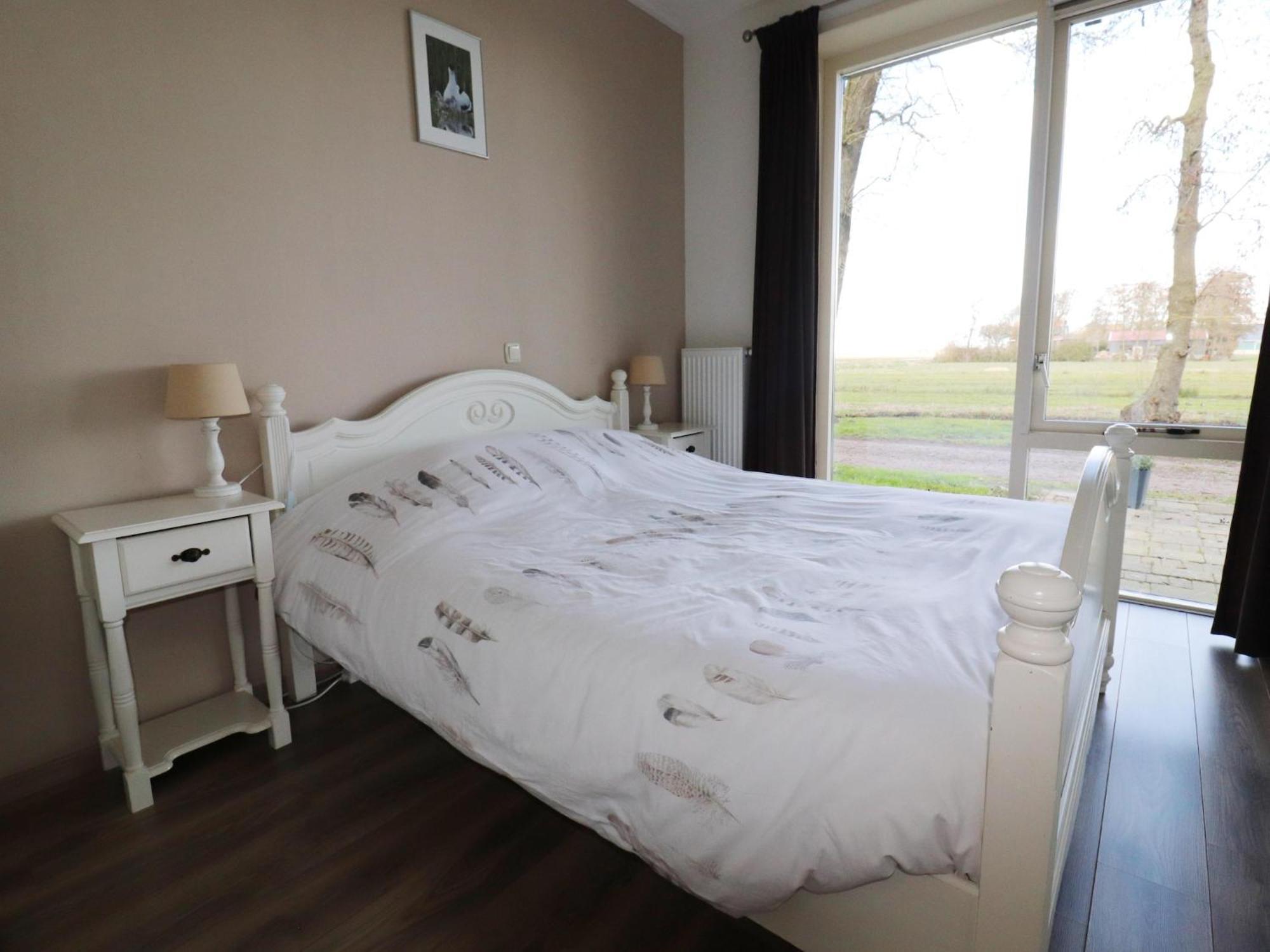 Rural Holiday Home With A Lovely Sunny Terrace Workum Esterno foto