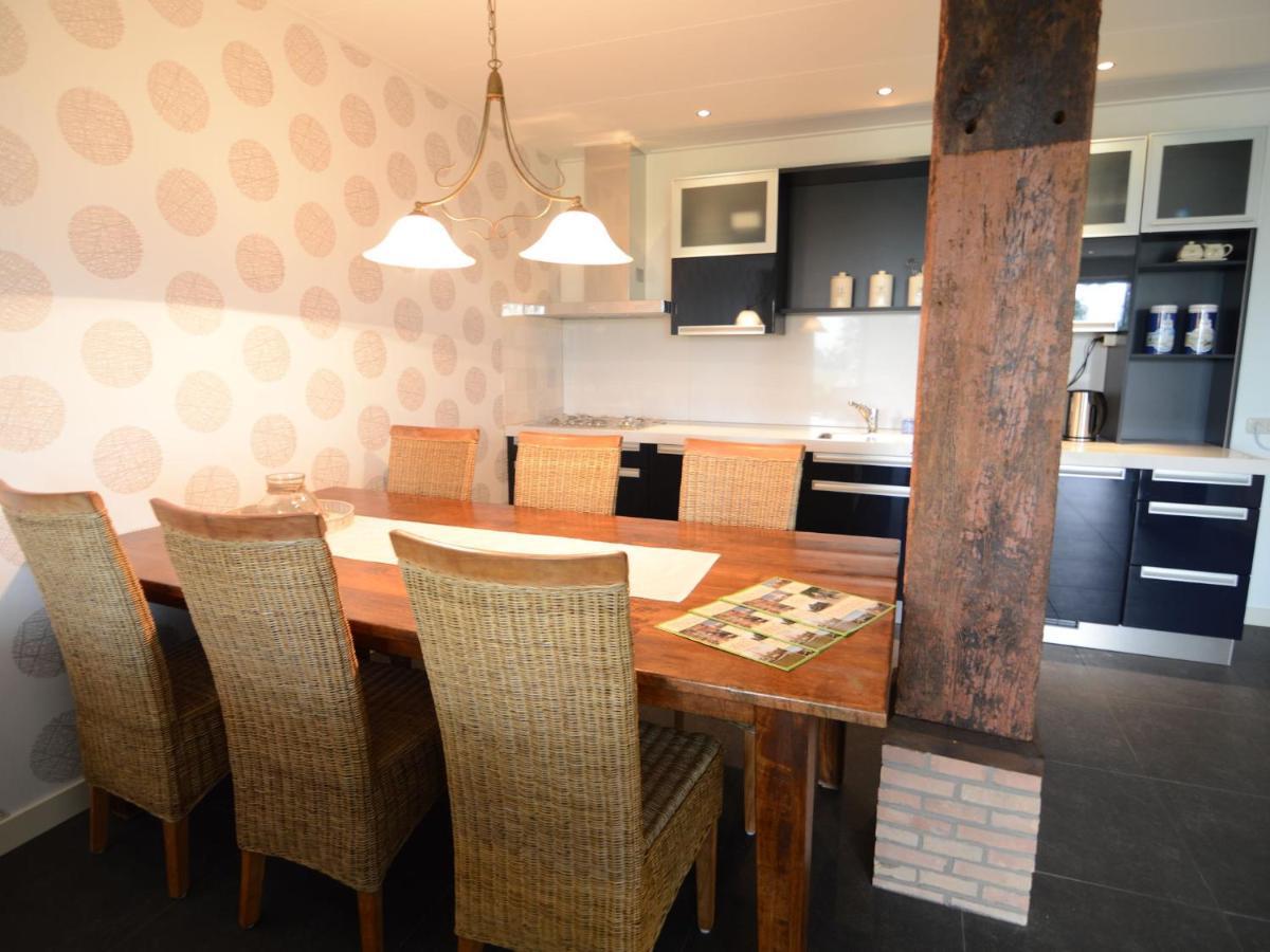 Rural Holiday Home With A Lovely Sunny Terrace Workum Esterno foto